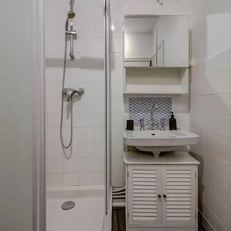 Les Facs : Apt 6 Prs, 3 Ch, Balcon Et Parking דירה דיז'ון